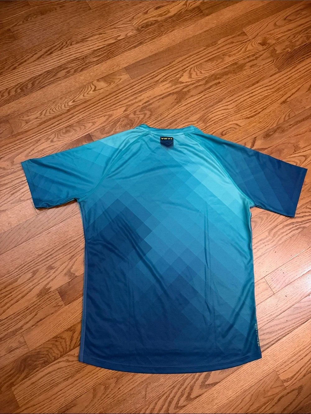 Yeti Men's Teal to Navy Gradient Mountain Biking Shirt
